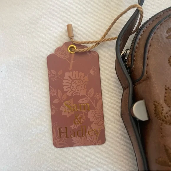 Sam & Hadley Embroidered Dome Cross Crossbody NWT - Picture 2 of 6